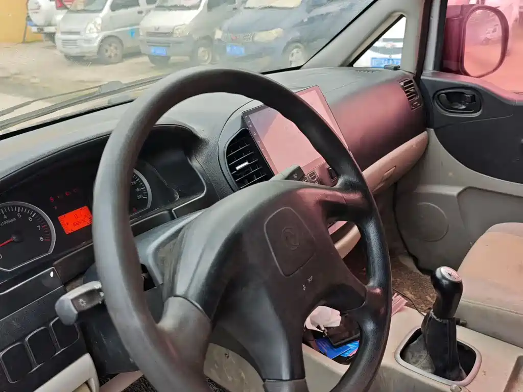 Dongfeng Lingzhi V3 2016 1.5L 7-Seater Standard Edition China V