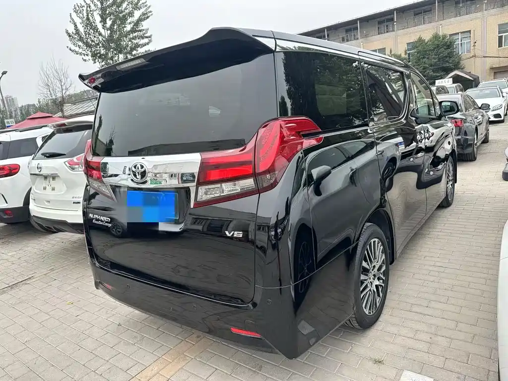 Toyota Alphard 2018 3.5L Premium Edition