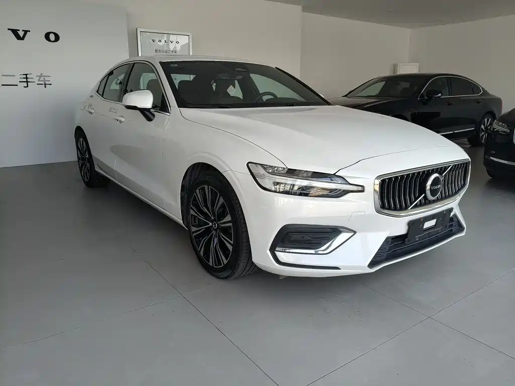 Volvo S60 2024 B4 Inscription