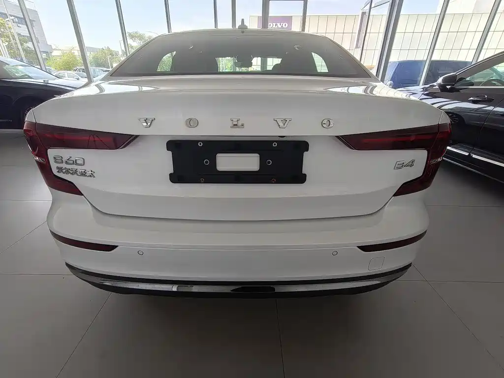 Volvo S60 2024 B4 Inscription