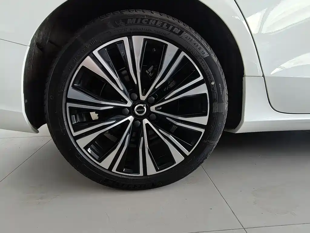 Volvo S60 2024 B4 Inscription