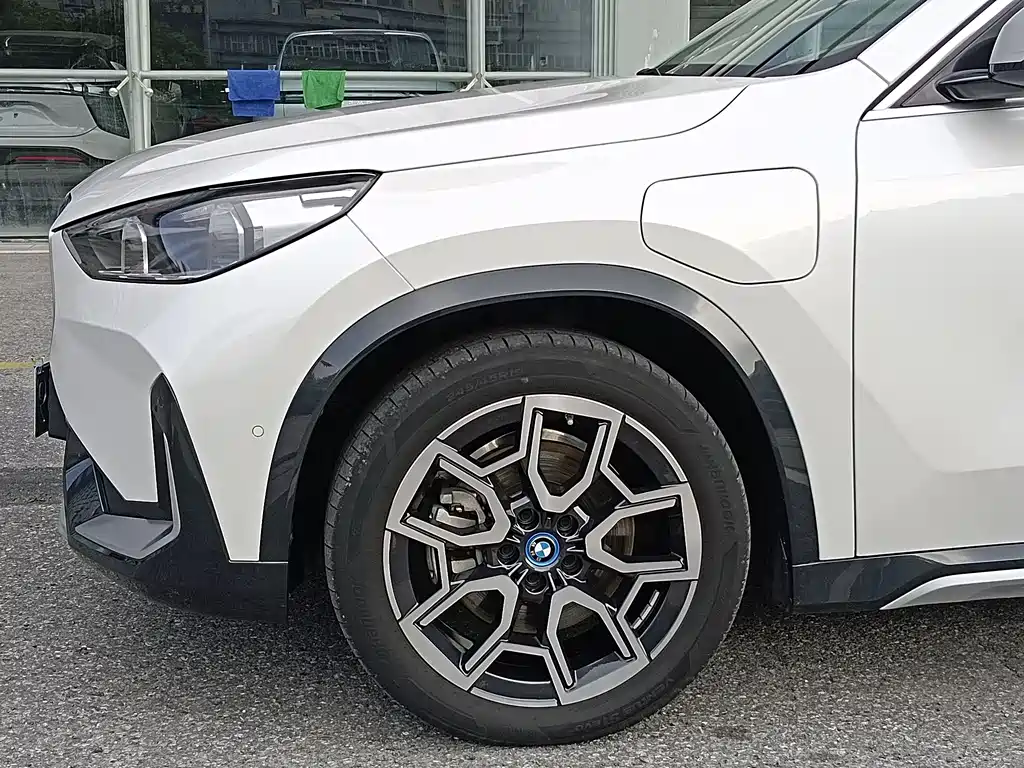 BMW iX1 2023 xDrive30L X Design Package