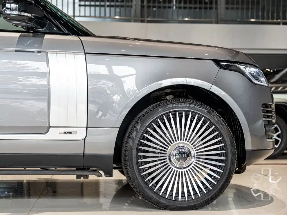 2022 Range Rover 3.0 L6 400PS Heritage Extended Classic Edition