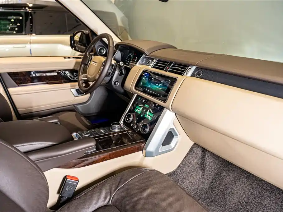 2022 Range Rover 3.0 L6 400PS Heritage Extended Classic Edition