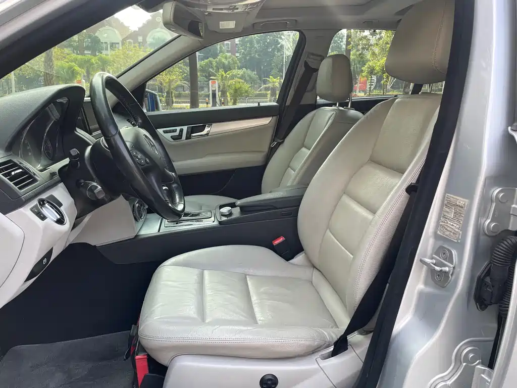 Mercedes-Benz C-Class (Import) 2010 C 300 Estate