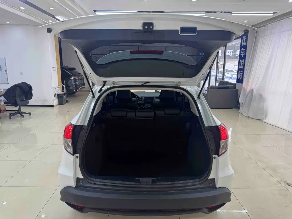 Honda Vezel 2022 1.5L CVT Phantom Night Pioneer Edition