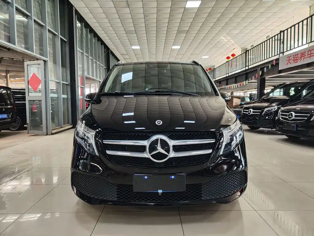 Mercedes-Benz V-Class 2022 V 260 Navigator Edition