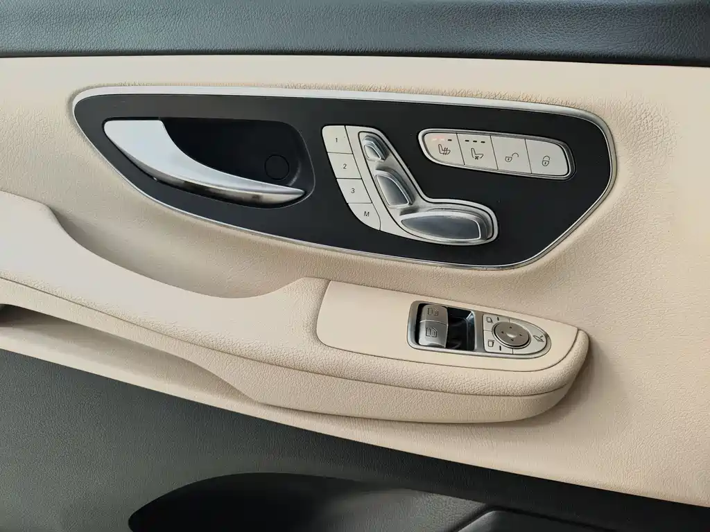 Mercedes-Benz V-Class 2022 V 260 Navigator Edition