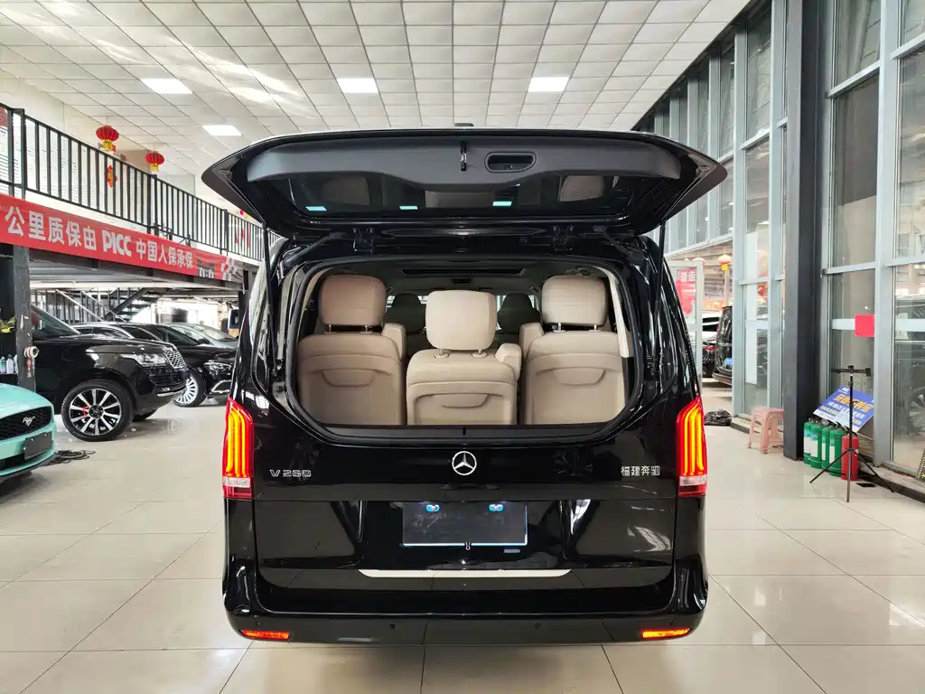 Mercedes-Benz V-Class 2022 V 260 Navigator Edition