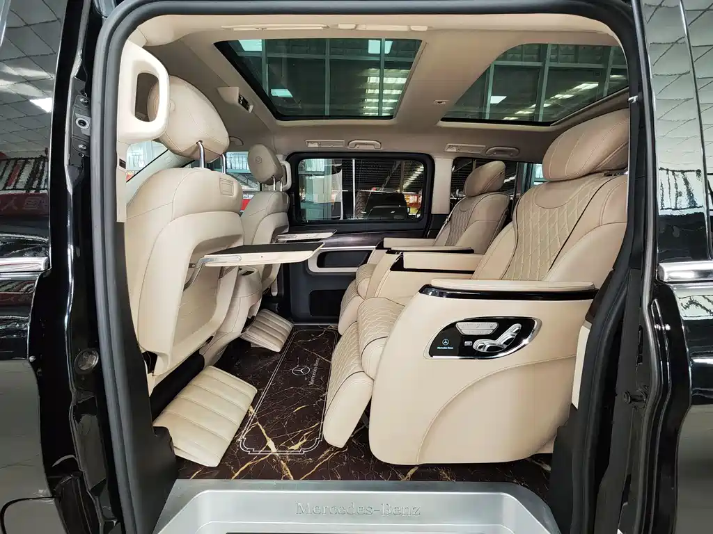 Mercedes-Benz V-Class 2022 V 260 Navigator Edition