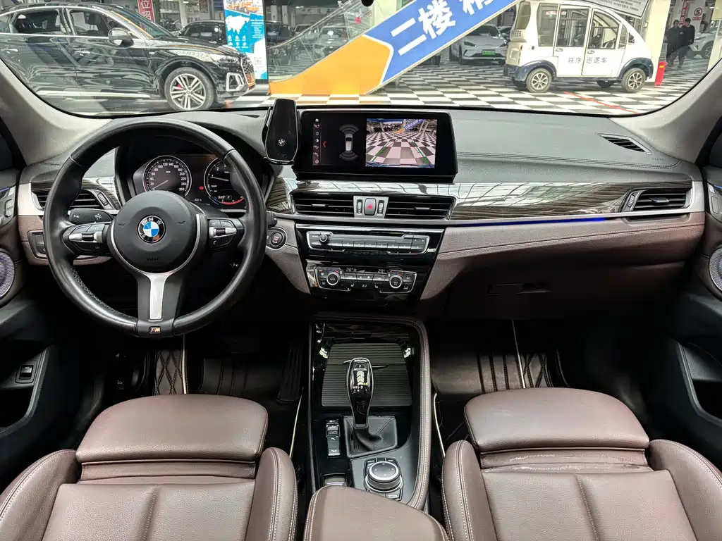 BMW X1 2021 xDrive25Li Exclusive Edition - фото 10