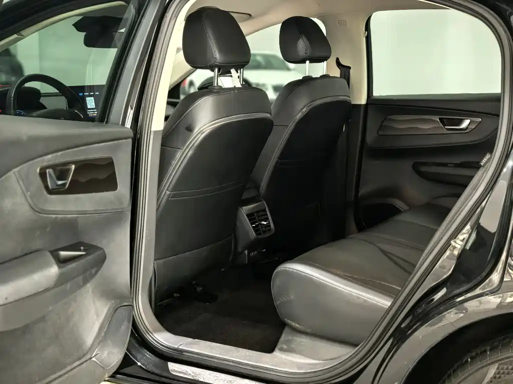 Hongqi E-QM5 2023 Basic Mobility Edition