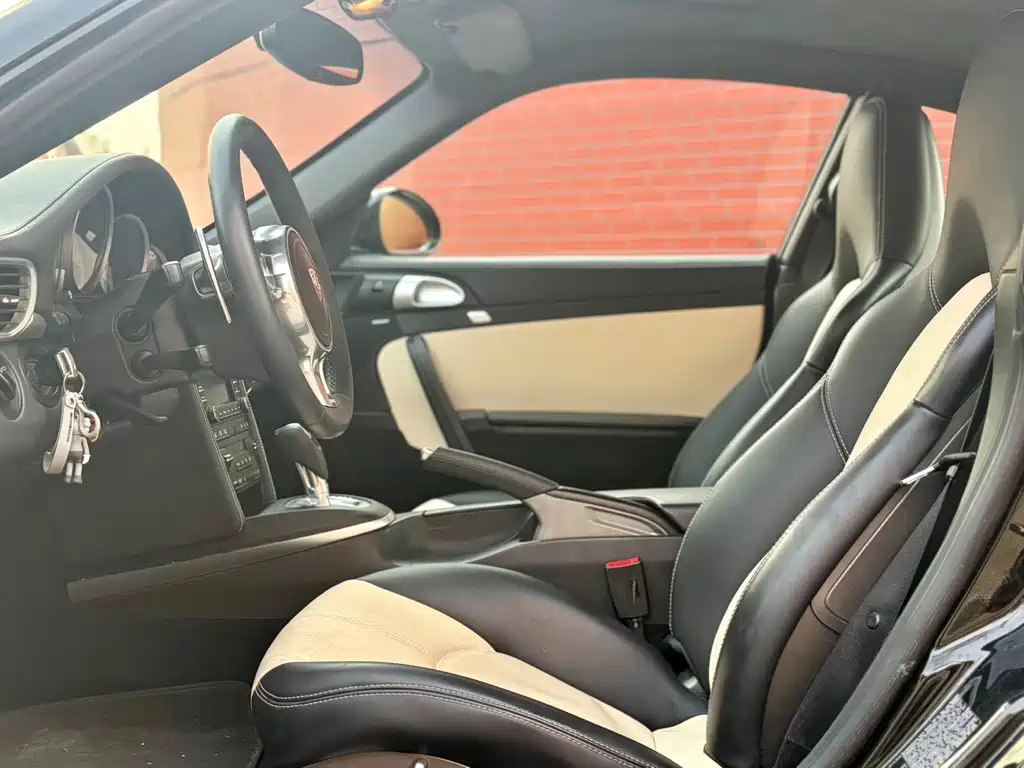 Porsche 911 2010 Turbo S 3.8T