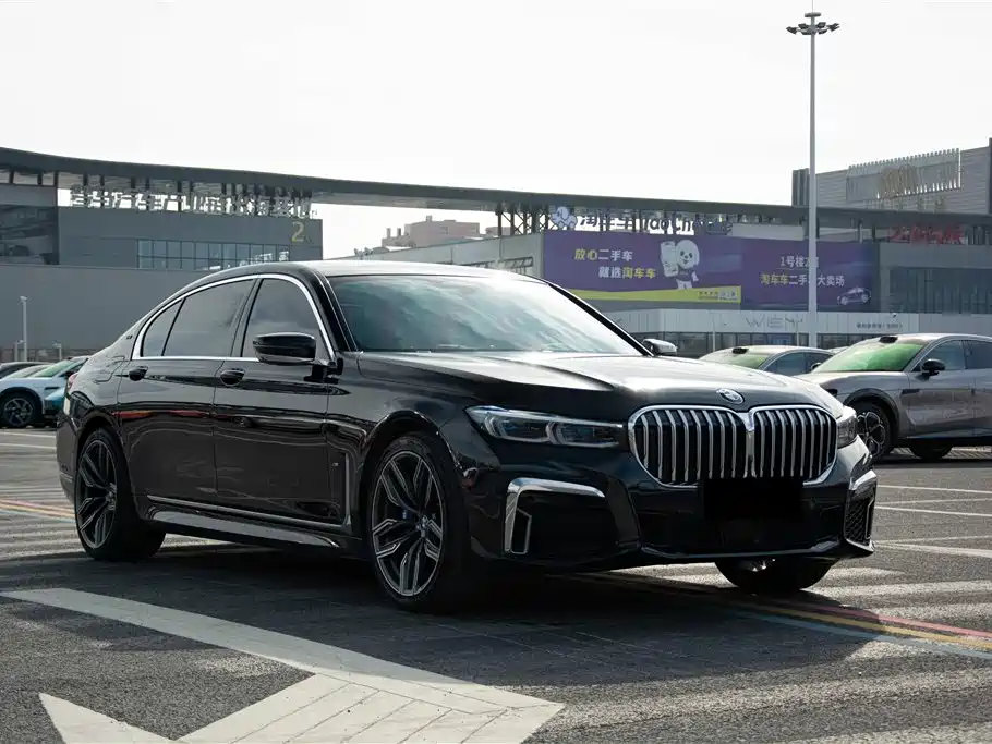 BMW 7 Series 2019 740Li xDrive Executive M Sport Package