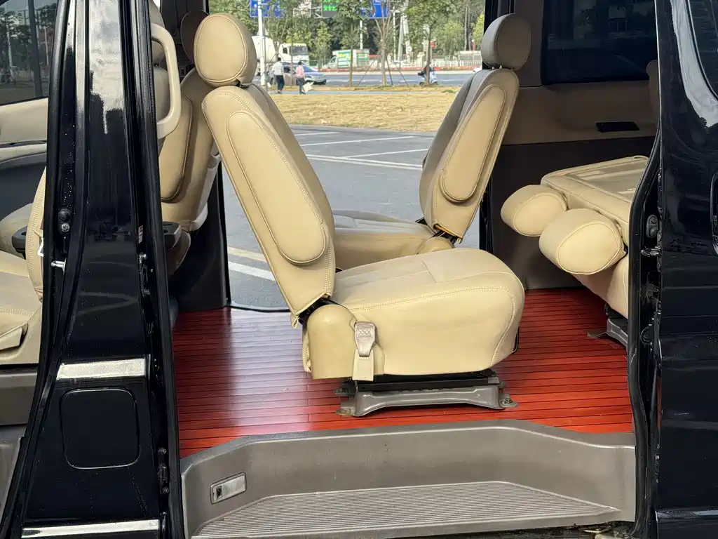 Jinbei Granse 2007 2.7L First Class Luxury 9-Seater 3RZ