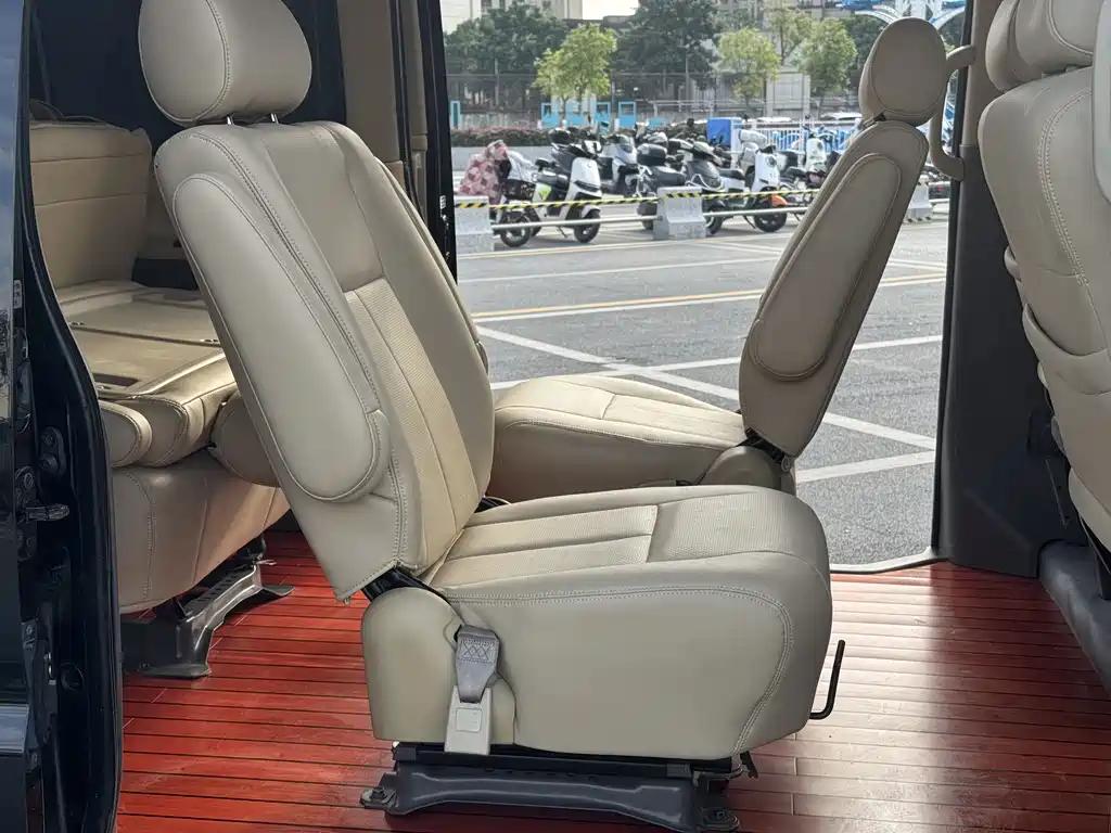 Jinbei Granse 2007 2.7L First Class Luxury 9-Seater 3RZ