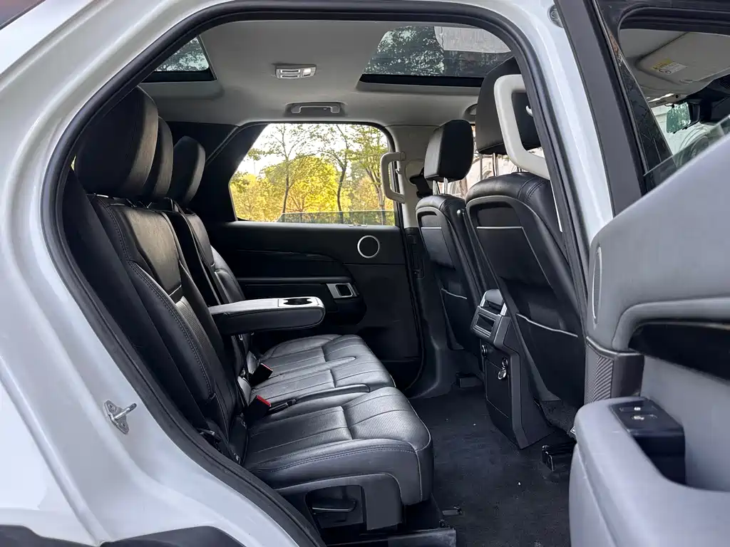 Land Rover Discovery 2019 3.0 SC V6 SE