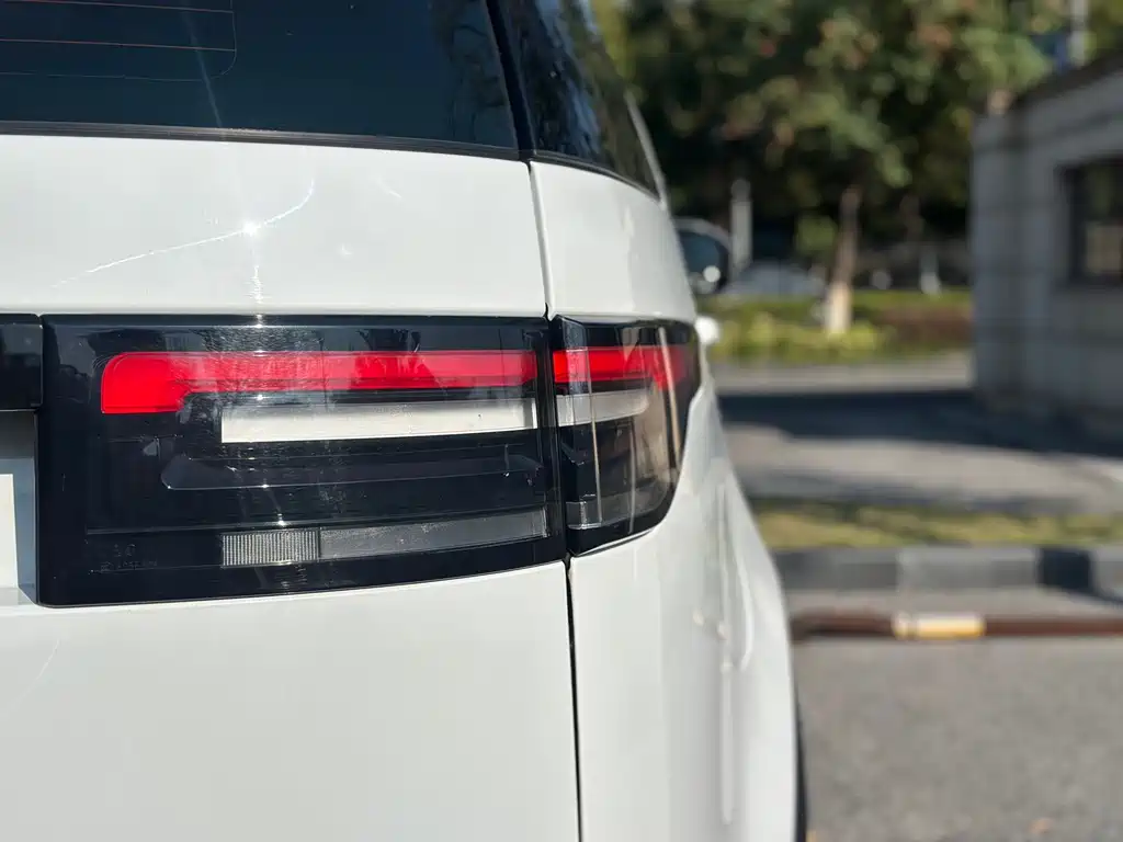 Land Rover Discovery 2019 3.0 SC V6 SE