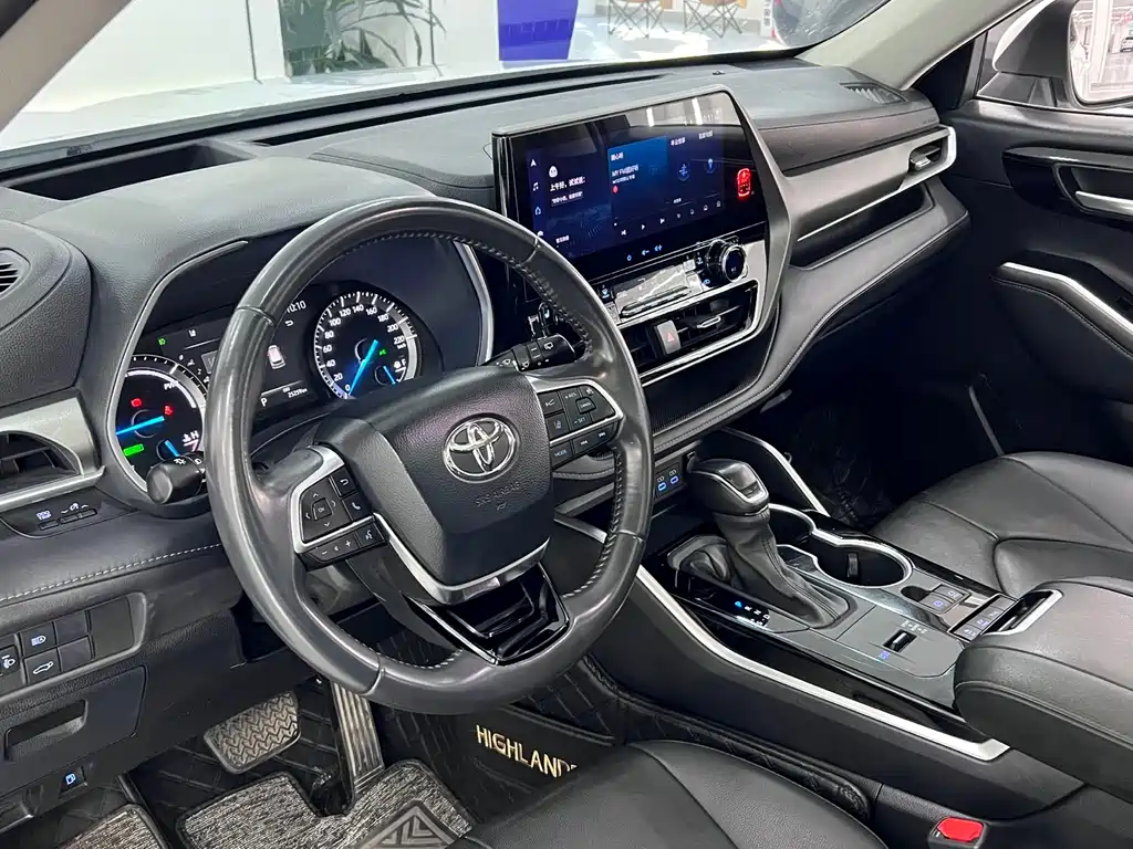 Highlander 2022 Hybrid 2.5L AWD Premium Edition 7-Seater