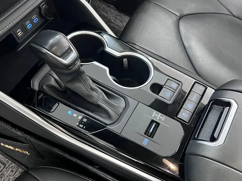 Highlander 2022 Hybrid 2.5L AWD Premium Edition 7-Seater