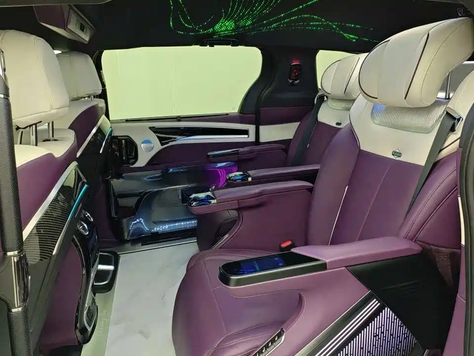 Granvia 2024 2.5L HEV Comfort Edition