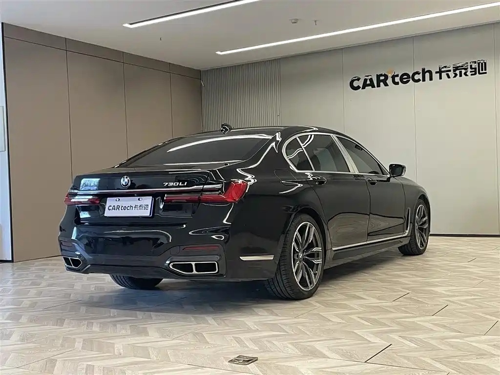 BMW 7 Series 2016 730Li Leading Edition - фото 5