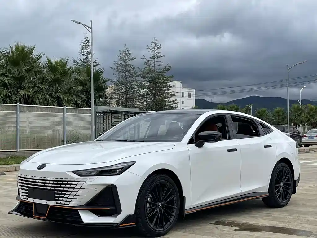 Changan UNI-V 2023 1.5T Sport Edition