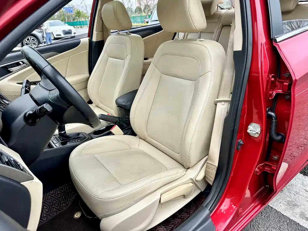 Eado 2015 1.6L Automatic Luxury