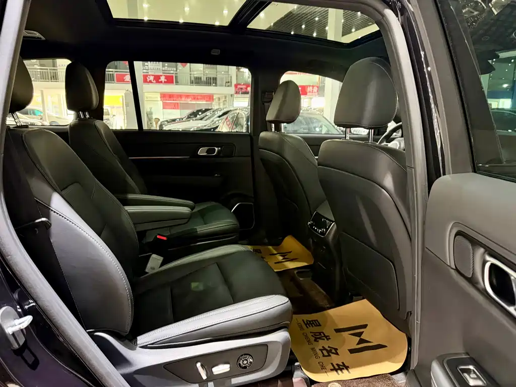 Li ONE 2021 Extended Range 6-Seater