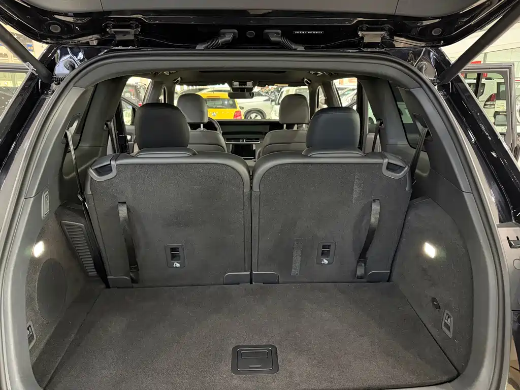 Li ONE 2021 Extended Range 6-Seater