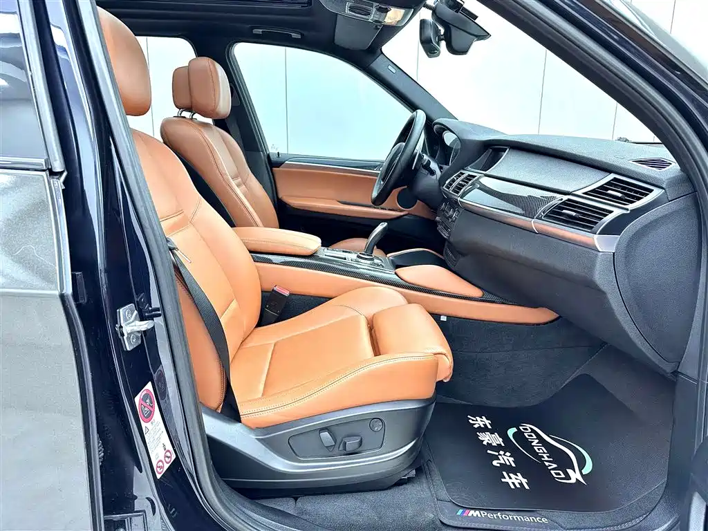 BMW X5 M - фото 15