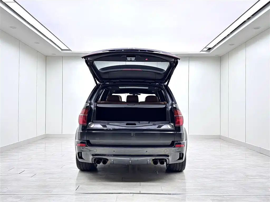 BMW X5 M - фото 20