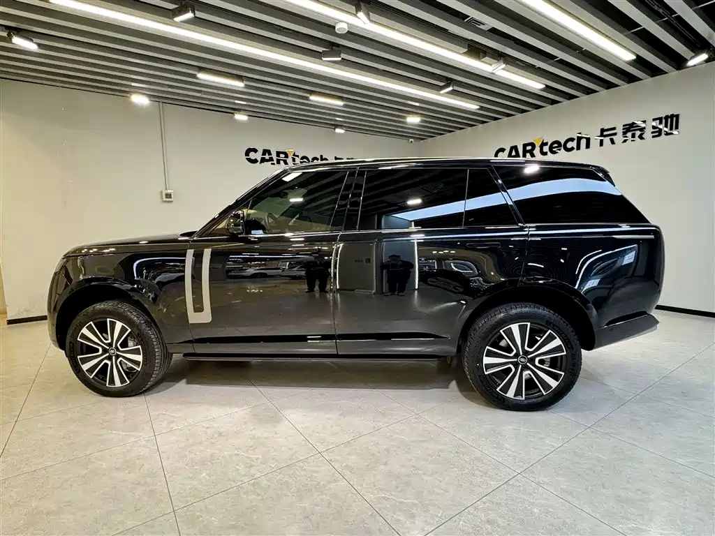 Range Rover 2024 model 3.0 L6 400PS SE LWB 7-seater