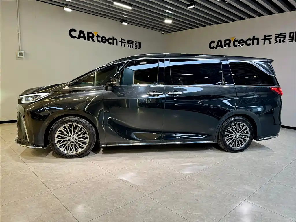 Lexus LM 2023 350h 7-Seat Elegant Edition