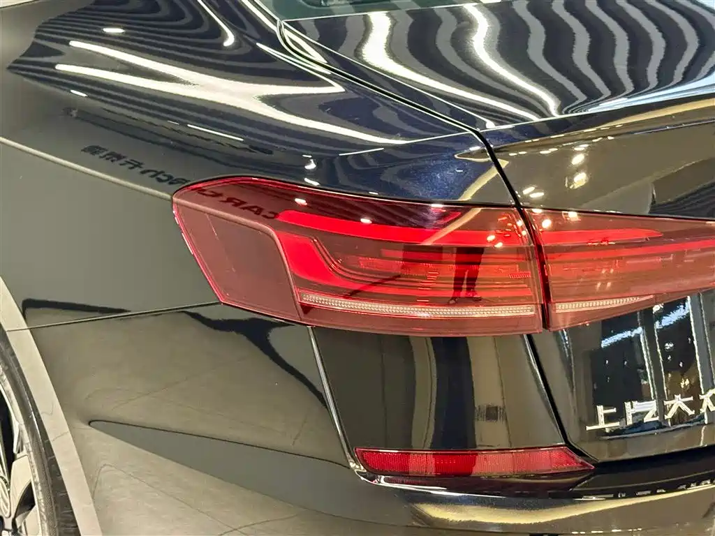 Volkswagen Passat 2025 Elite Edition 330TSI