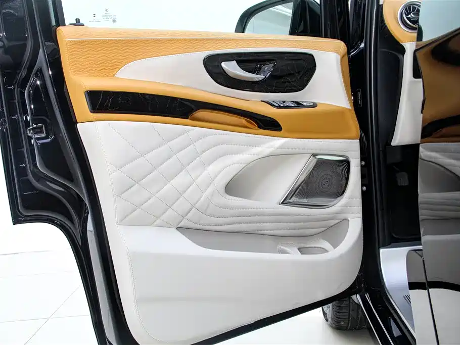 Mercedes-Benz Vito 2023 model 2.0T Elite Edition 7-seater