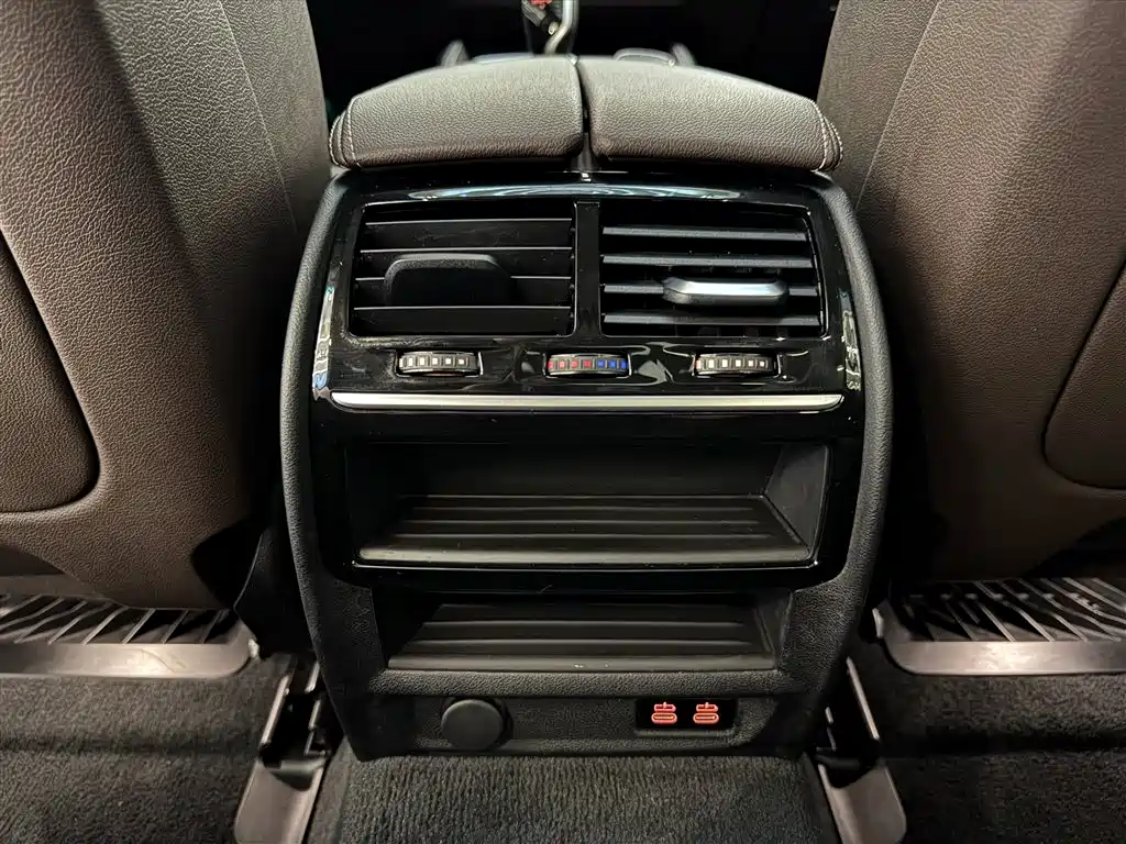 BMW 5 Series 2021 Facelift 530Li Leading Edition Luxury Package - фото 23