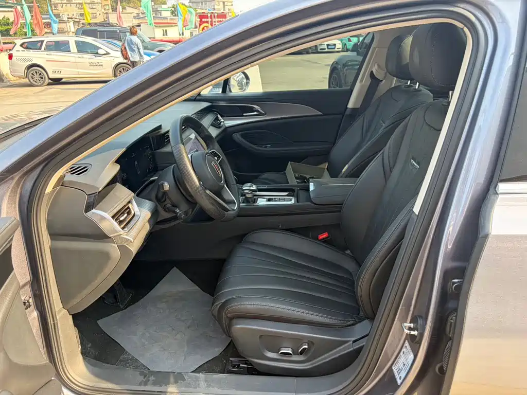 Hongqi H5 2023 1.5T DCT Smart Connect Qiyue Edition