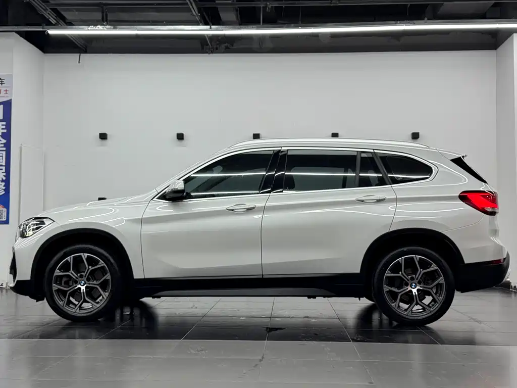 BMW X1 2022 sDrive25Li Leading Edition