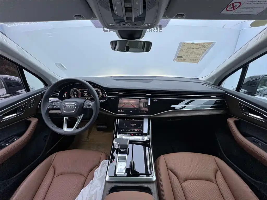 Audi Q7 2025 55 TFSI quattro S line