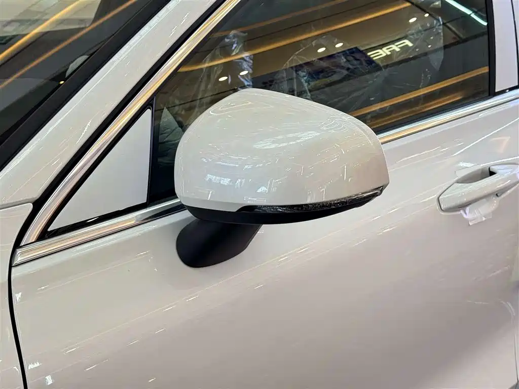 Volvo S60 2026 B4