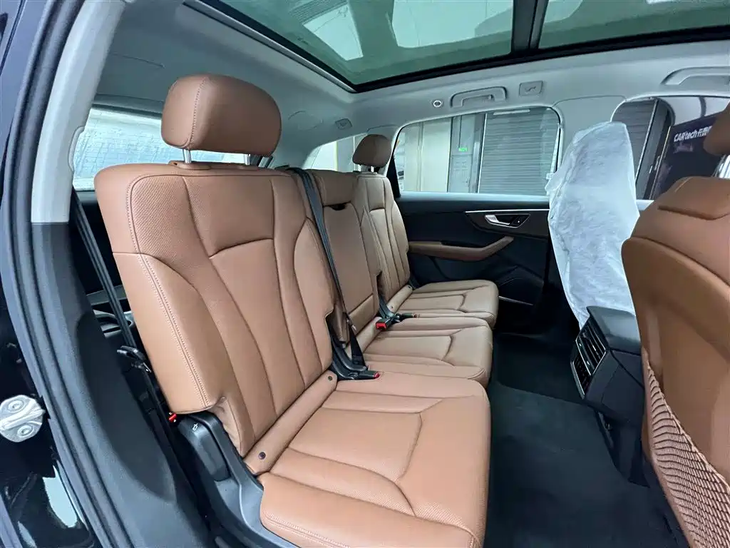 Audi Q7 2025 55 TFSI quattro S line