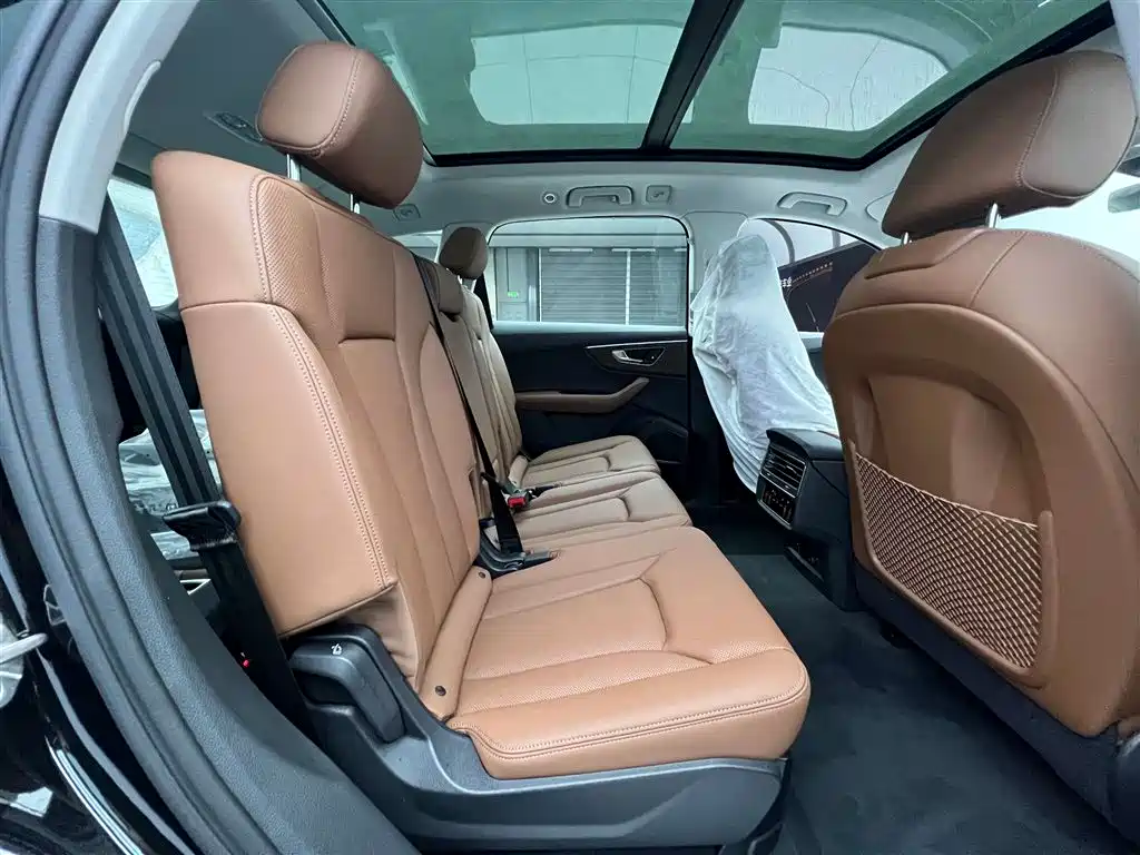 Audi Q7 2025 55 TFSI quattro S line