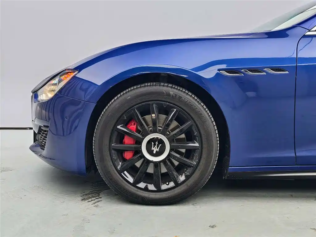 Maserati Ghibli 3.0T Standard Edition