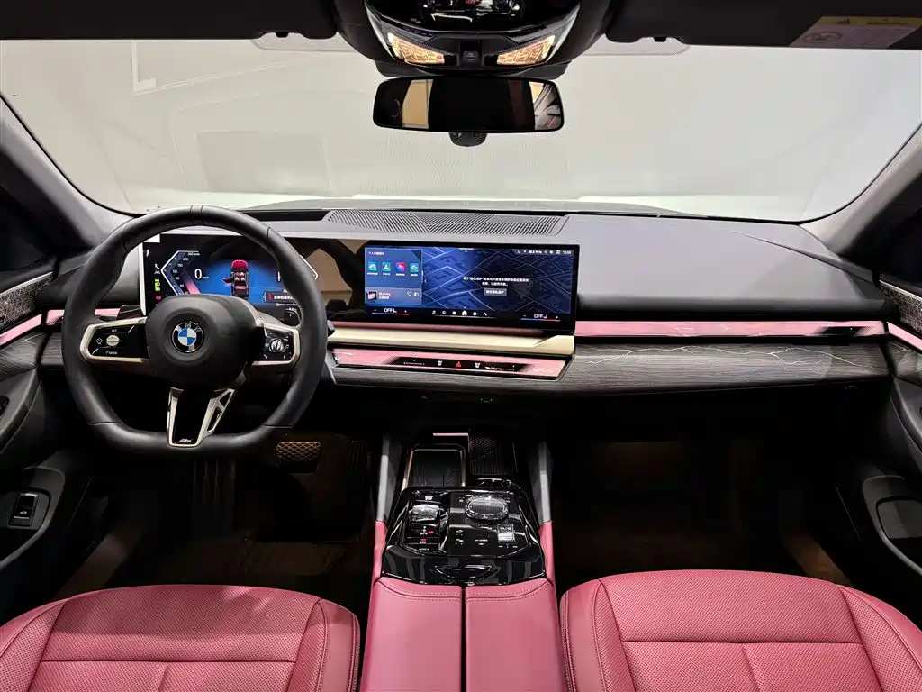 BMW 5 Series 2025 530Li Exclusive M Sport Package - фото 12