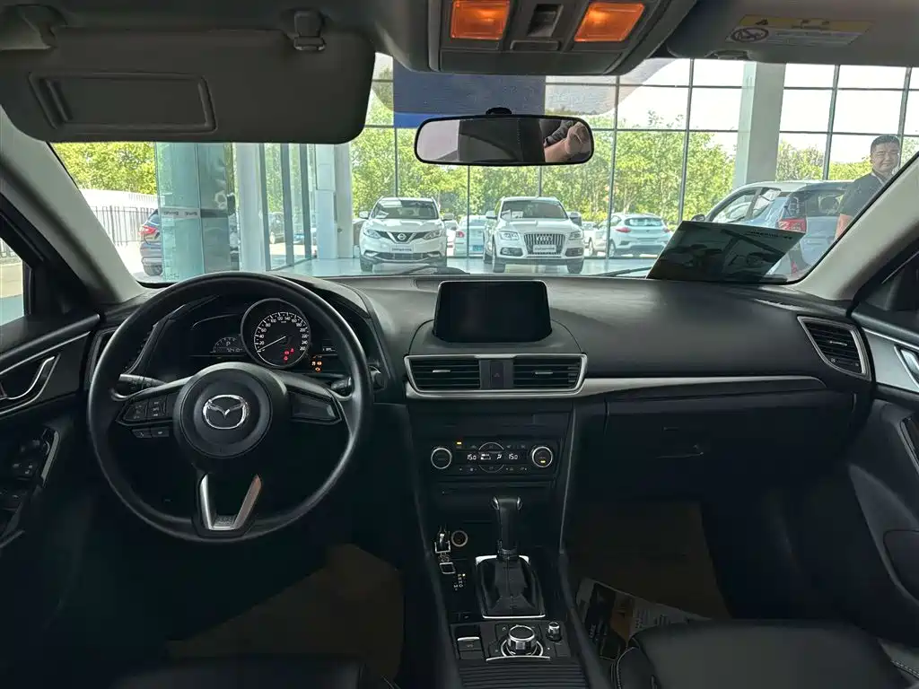 Mazda 3 Axela