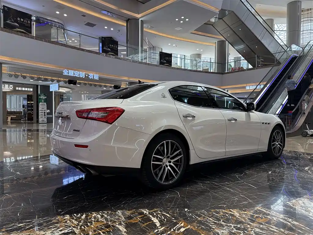 Maserati Ghibli 2014 3.0T Standard Edition