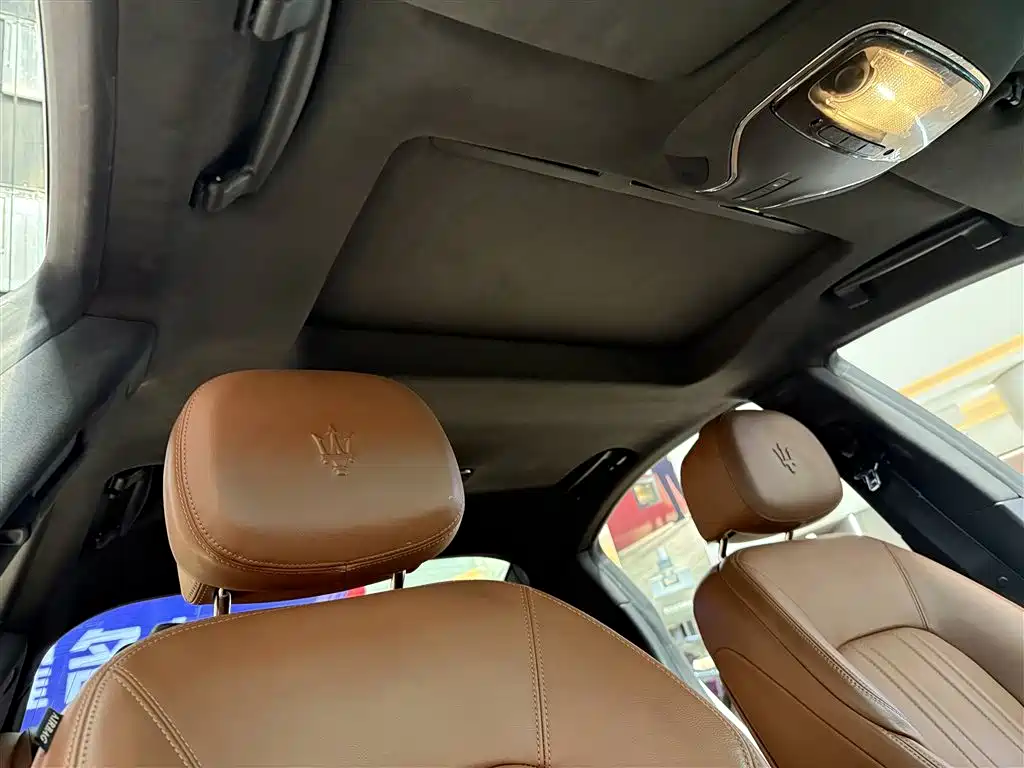 Maserati Ghibli 2014 3.0T Standard Edition