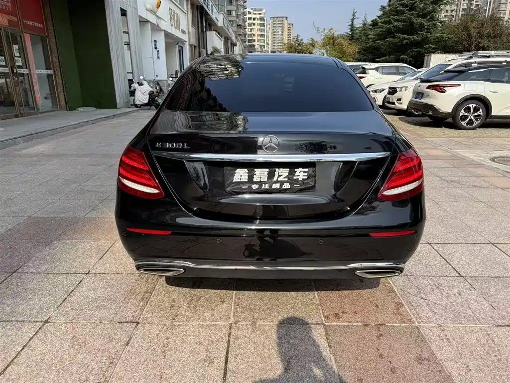Mercedes-Benz E-Class 2018 E 300 L Luxury