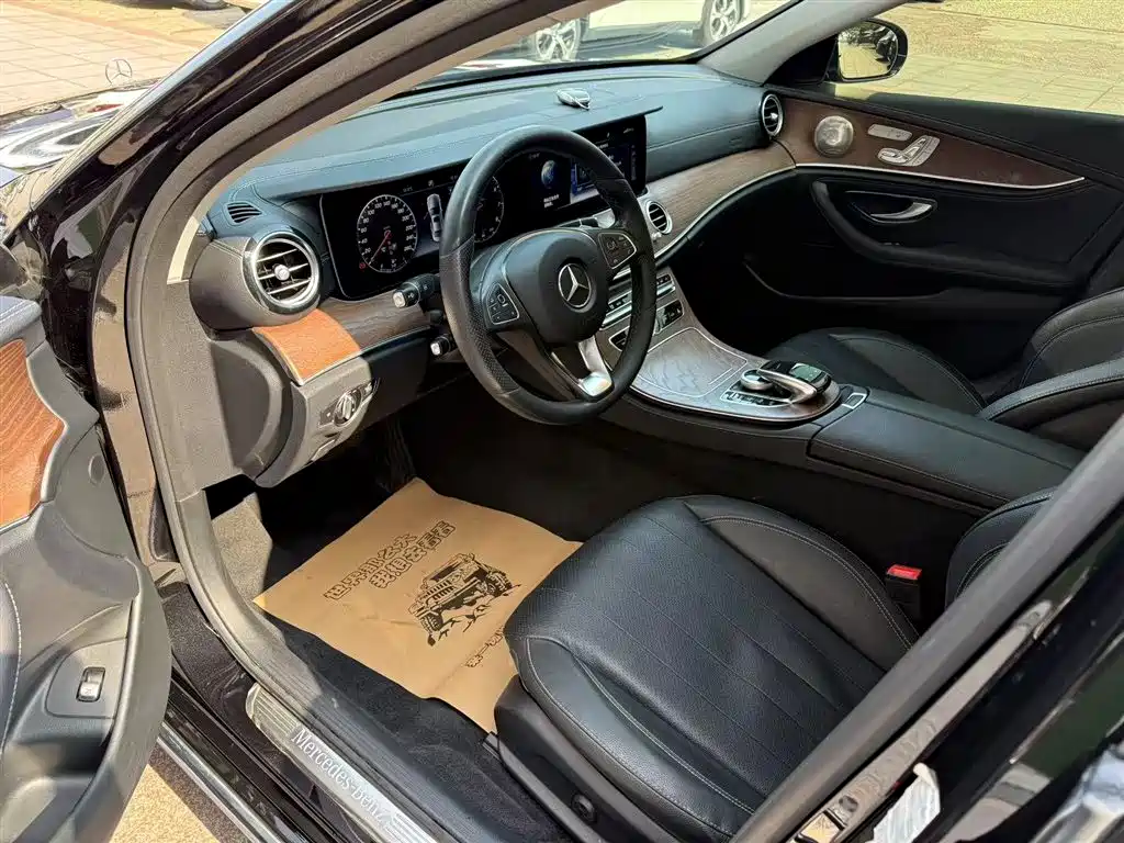 Mercedes-Benz E-Class 2018 E 300 L Luxury